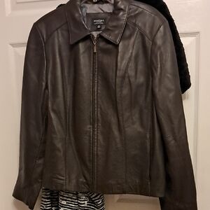 Women's LEATHER Jacket. Great for Spring.
